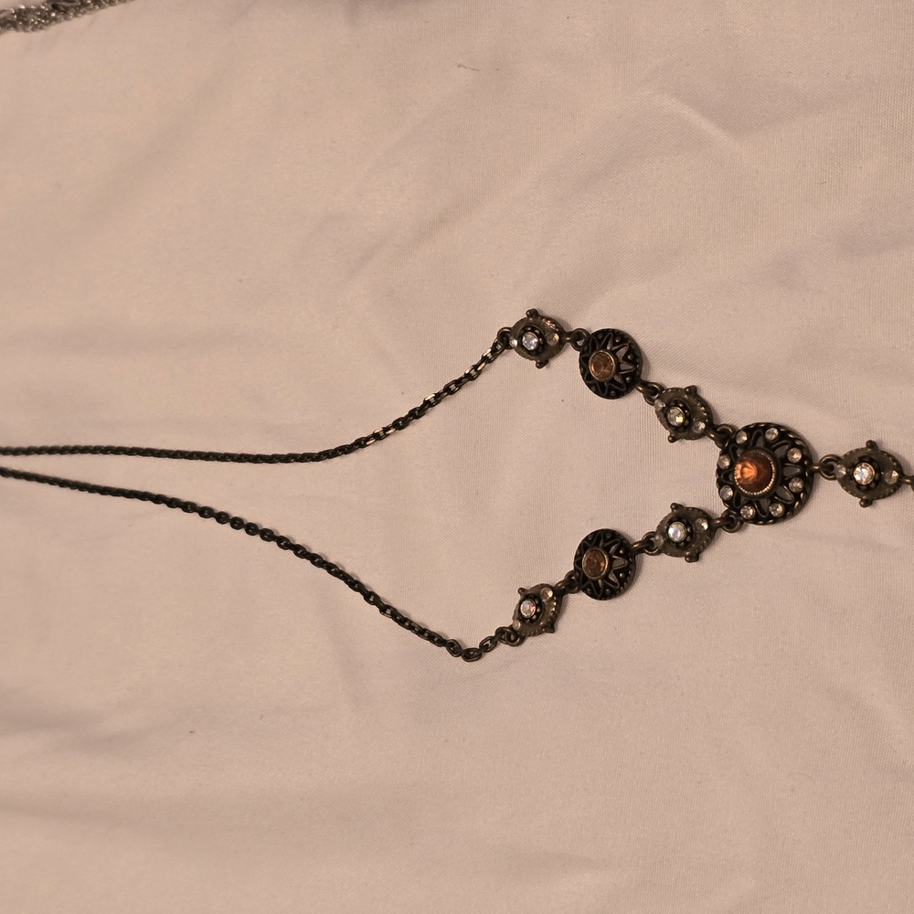 Elegant Black and Gold Necklace